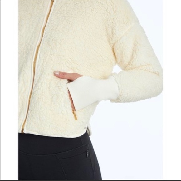 Marika coconut milk shoreline Sherpa jacket size M perfect condition NEW W/tags - Picture 3 of 14